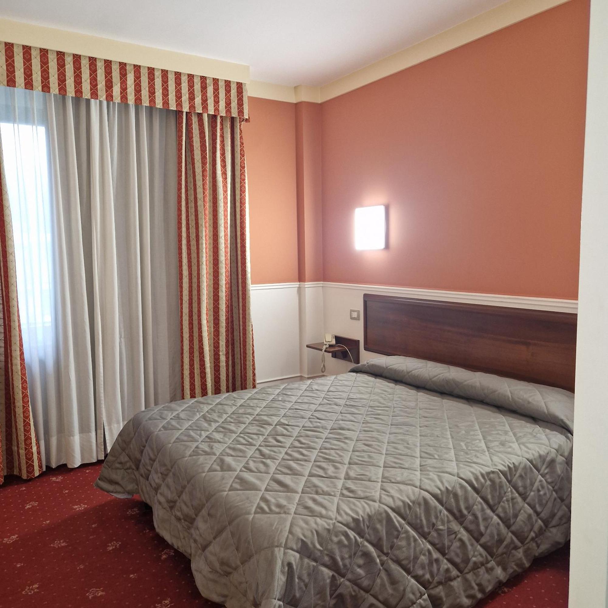 Hotel Civita アヴェッリーノ エクステリア 写真