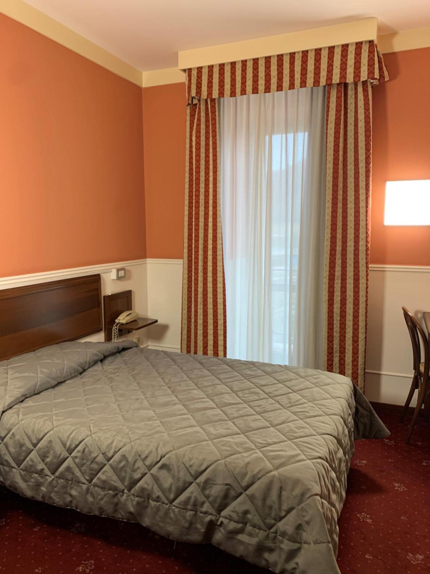 Hotel Civita アヴェッリーノ エクステリア 写真